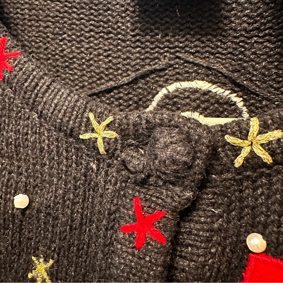 Vintage Christmas Sweater - Picture 5 of 5